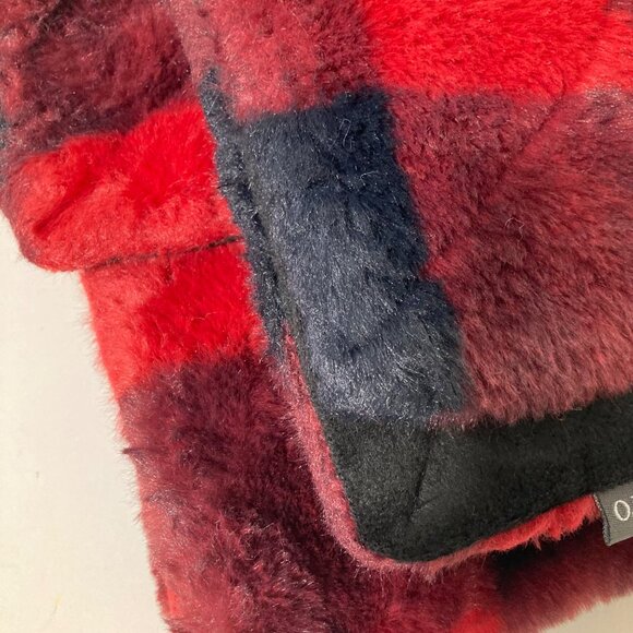 Vince Camuto Faux Rabbit Fur Buffalo Check Throw Blanket Black Red 50 x 64" - Picture 4 of 6